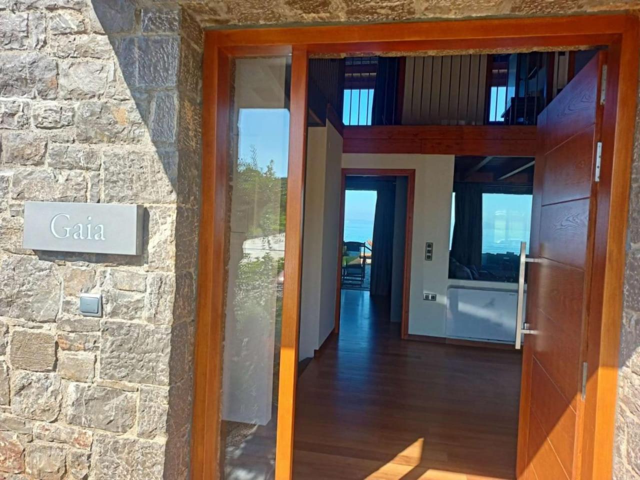 Real Life Homes Luxurious Seafront Villas Each With Their Own Private Pools Korakokhórion 외부 사진