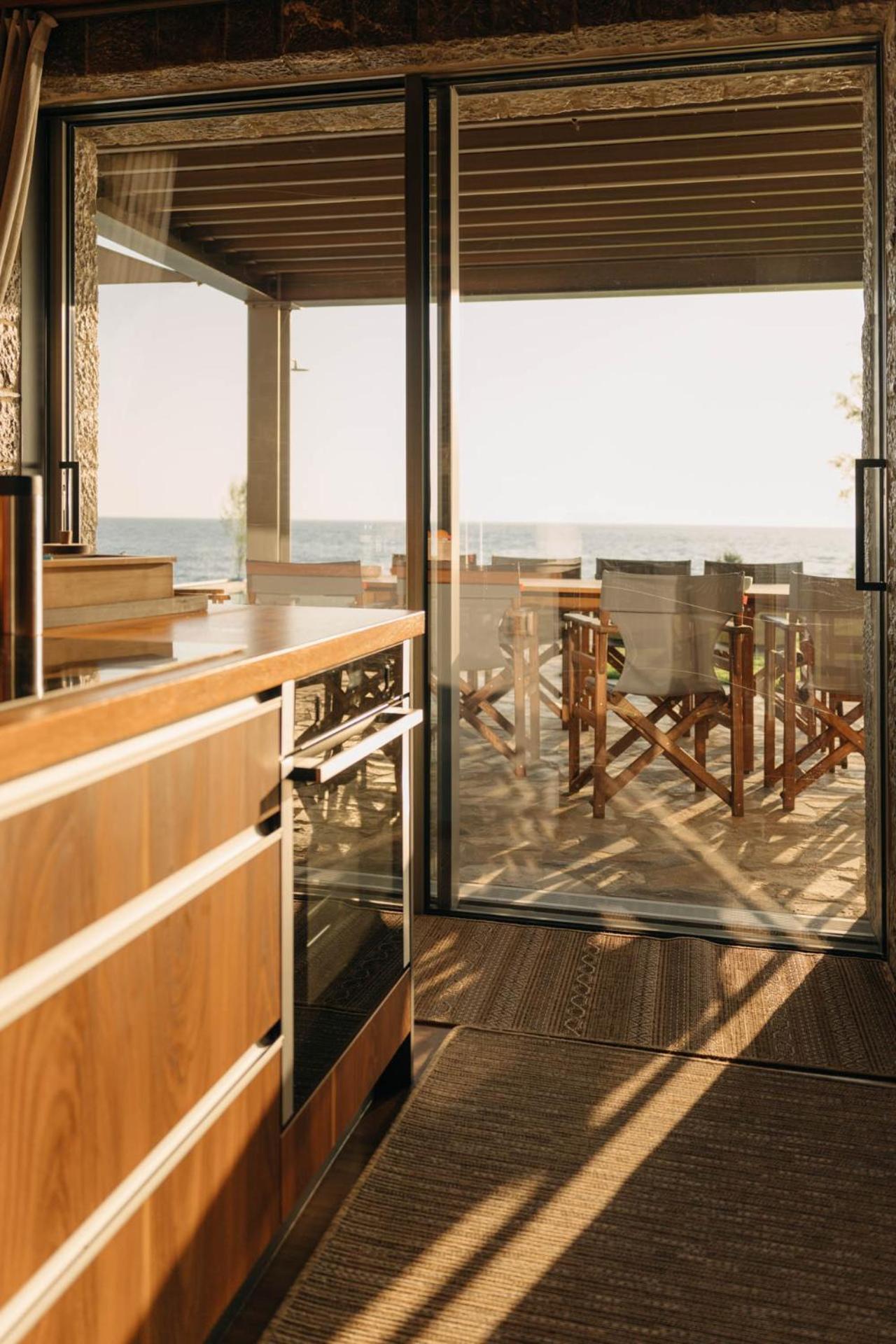 Real Life Homes Luxurious Seafront Villas Each With Their Own Private Pools Korakokhórion 외부 사진